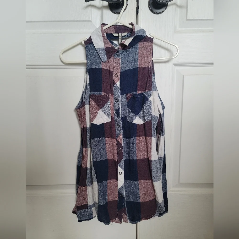 BKE Plaid Cold Shoulder Linen Blend Top - Size XS - Picture 2 of 6